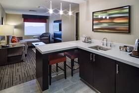 DoubleTree by Hilton Bristol Connecticut