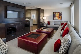 DoubleTree by Hilton Bristol Connecticut