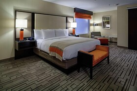 DoubleTree by Hilton Bristol Connecticut