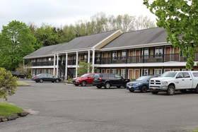 Newbury Inn