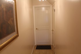 Cozy Classy Duplex Near NYC