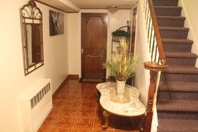 Cozy Classy Duplex Near NYC