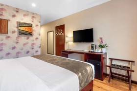 Industry City Hotel an Ascend Hotel Collection Member