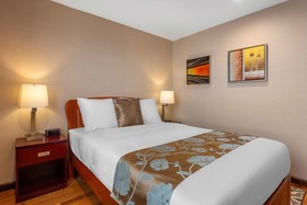 Industry City Hotel an Ascend Hotel Collection Member