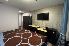 Super 8 by Wyndham Brooklyn Fulton Street Broadway Junction