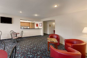 Super 8 by Wyndham Cromwell/Middletown