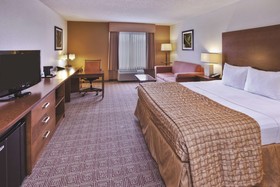 La Quinta Inn & Suites by Wyndham Danbury
