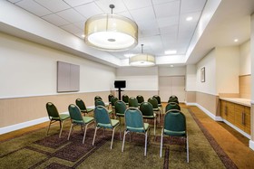 La Quinta Inn & Suites by Wyndham Danbury