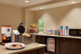 Hampton Inn & Suites East Hartford
