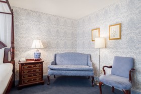 The Farmington Inn