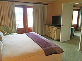 Delamar Greenwich Harbor