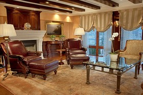 Delamar Greenwich Harbor