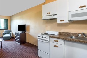 Days Inn & Suites by Wyndham Groton Near the Casinos