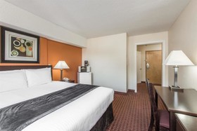 Days Inn & Suites by Wyndham Groton Near the Casinos