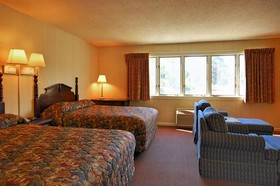 Gold Star Inn & Suites