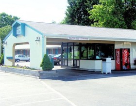 Flagship Inn & Suites