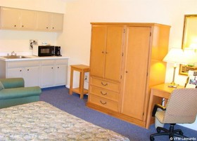 Flagship Inn & Suites