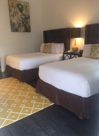 Carriage House Studio Apts