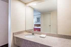 Days Inn by Wyndham Hartford/Closest Downtown