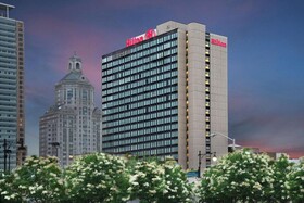 DoubleTree by Hilton Hartford Downtown