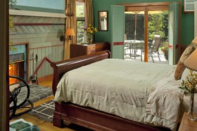 Abbey's Lantern Hill Inn