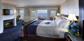 Madison Beach Hotel, Curio Collection by Hilton