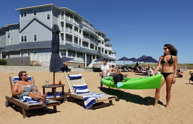 Madison Beach Hotel, Curio Collection by Hilton