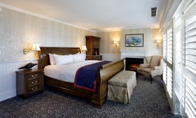 Madison Beach Hotel, Curio Collection by Hilton