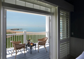 Madison Beach Hotel, Curio Collection by Hilton