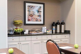 Hampton Inn & Suites Hartford Manchester
