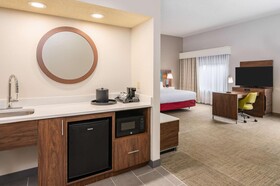 Hampton Inn & Suites Hartford Manchester