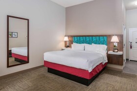 Hampton Inn & Suites Hartford Manchester