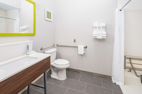 Hampton Inn & Suites Hartford Manchester
