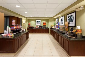 Hampton Inn & Suites Hartford Manchester