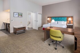 Hampton Inn & Suites Hartford Manchester