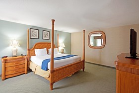 Holiday Inn Express & Suites Meriden