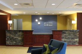 Holiday Inn Express & Suites Milford