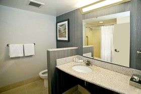 Courtyard by Marriott New Haven at Yale