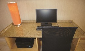 La Quinta Inn & Suites by Wyndham New Haven