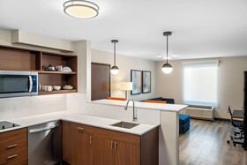 Everhome Suites Portsmouth - Newington