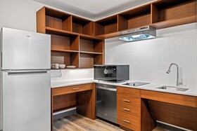 Everhome Suites Portsmouth - Newington