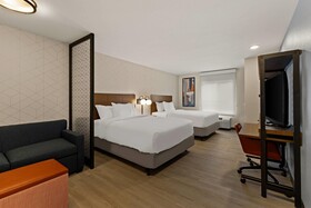 Everhome Suites Portsmouth - Newington