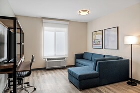 Everhome Suites Portsmouth - Newington