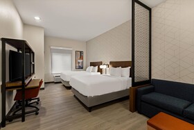 Everhome Suites Portsmouth - Newington