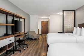 Everhome Suites Portsmouth - Newington