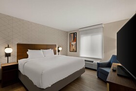 Everhome Suites Portsmouth - Newington