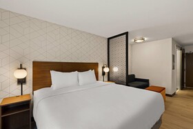 Everhome Suites Portsmouth - Newington