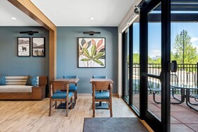 Everhome Suites Portsmouth - Newington