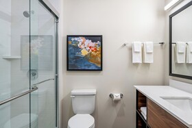 Everhome Suites Portsmouth - Newington