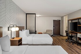 Everhome Suites Portsmouth - Newington